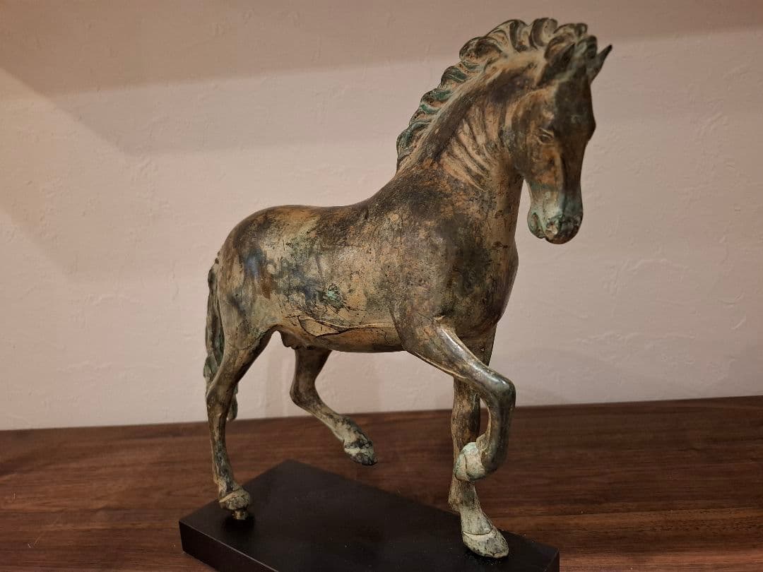 旧豪家蔵出し ブロンズ馬の彫刻 台座有り