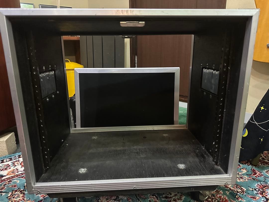 PULSE 8Uラックケース　キャスター付き