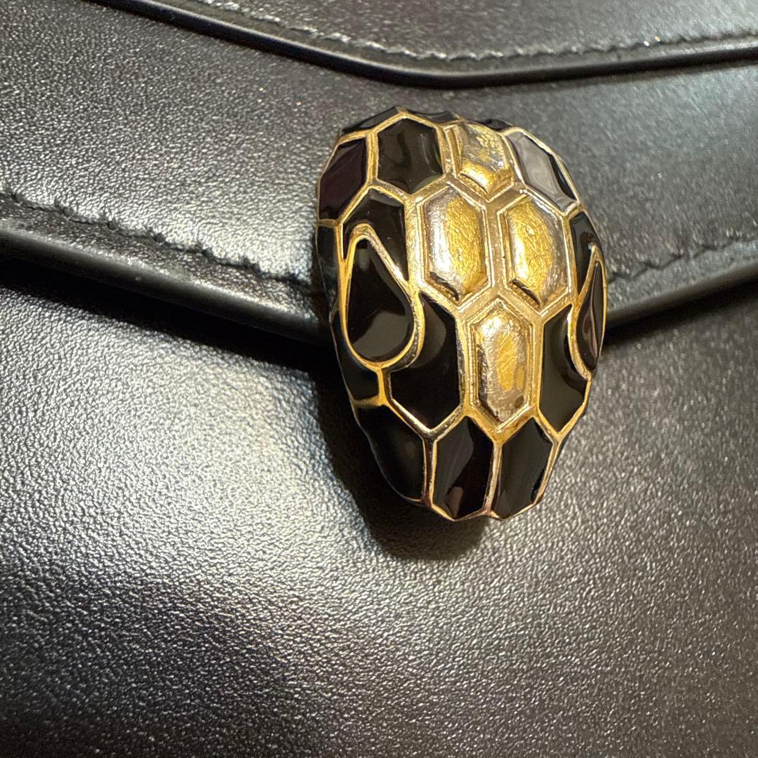 【美品】BVLGARI セレペンティ ブラックレザー 二つ折り財布(箱付き)