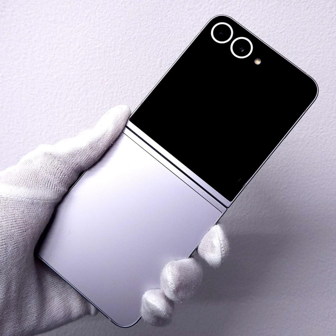 Galaxy Z FLIP6 256GB シルバー SIMフリー【A級】