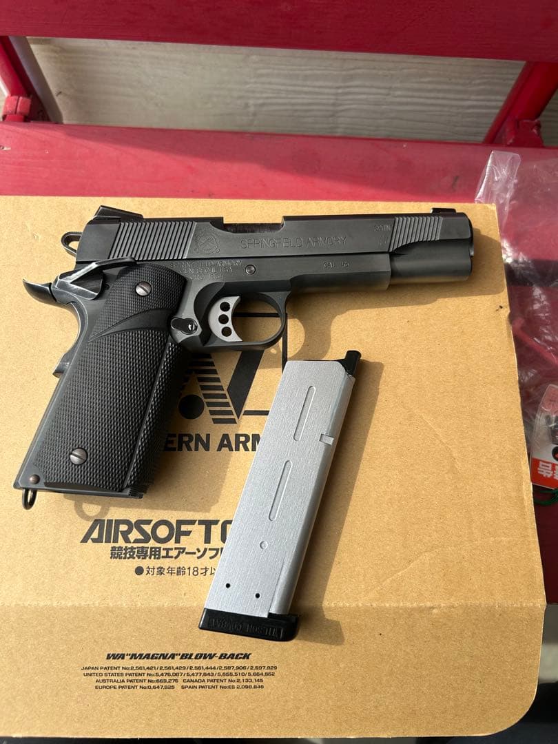 1.2日限定値下げ‼️WESTERN ARMS ガスガン　ガス、玉付きでお得‼️