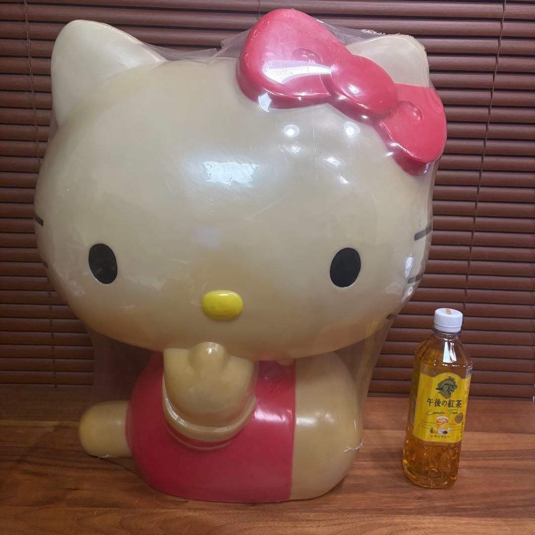 新品　ハローキティ　とても大きなライト　室内ライト