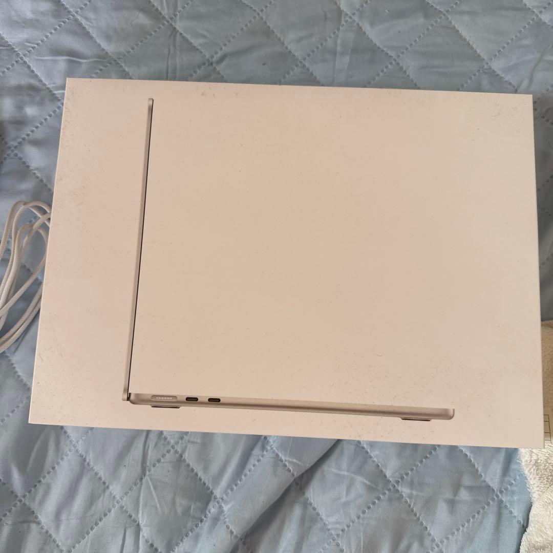 B*)様 美品!Apple MacBook air 13インチ M2 スターライ