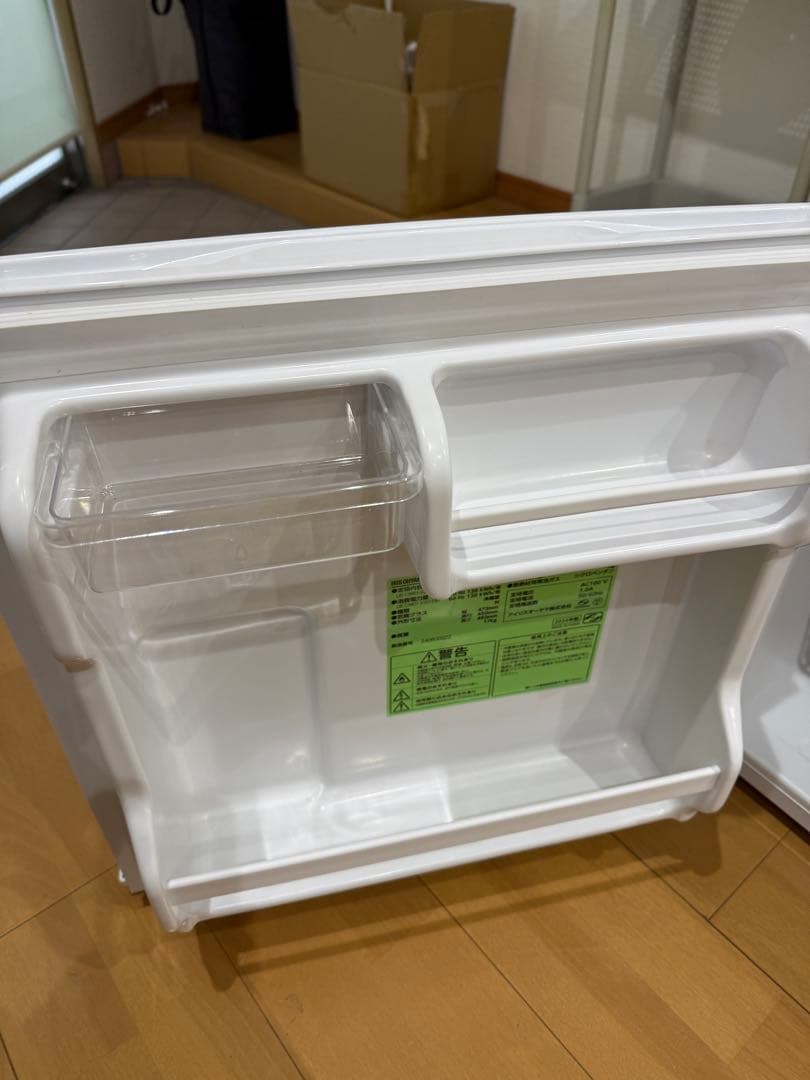 アイリスオーヤマ　コンパクト冷蔵庫 ホワイト