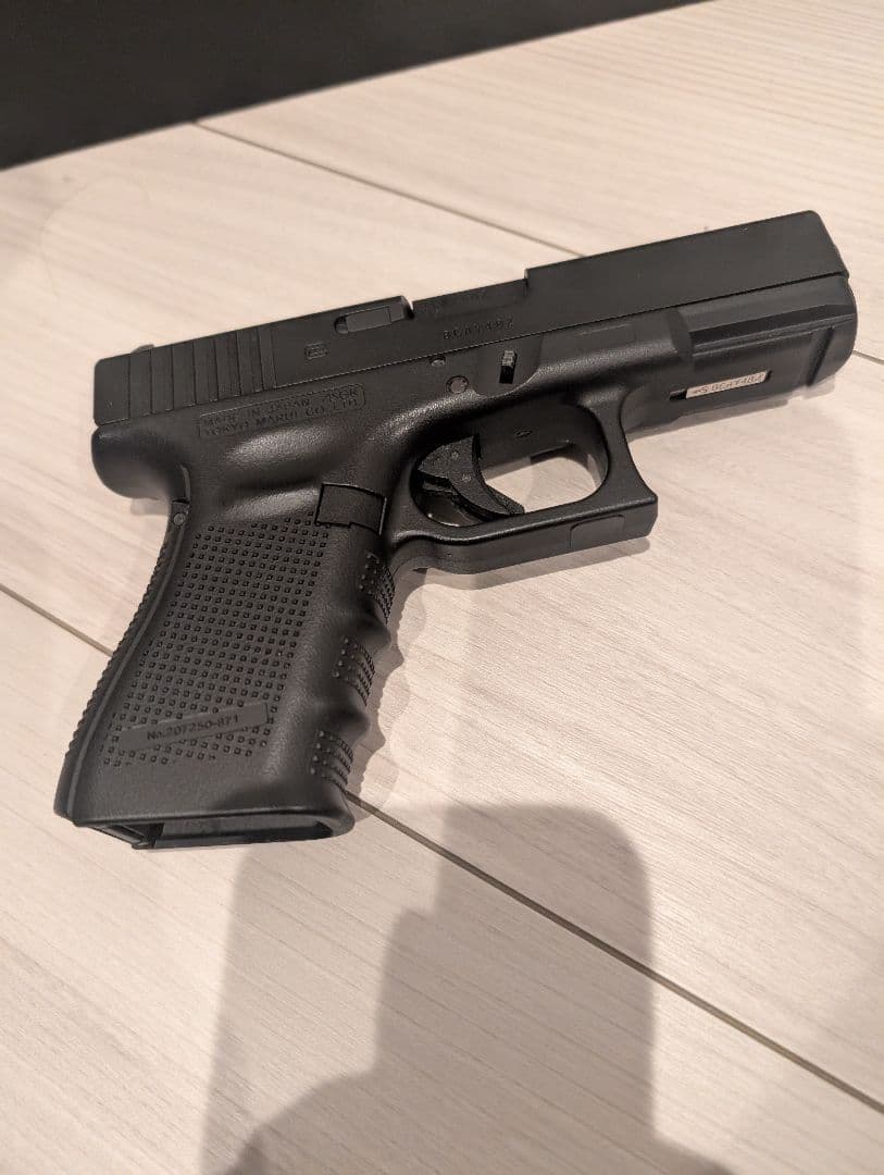 【美品】東京マルイ Glock 19 Gen.4 グロック 19 ガスガン