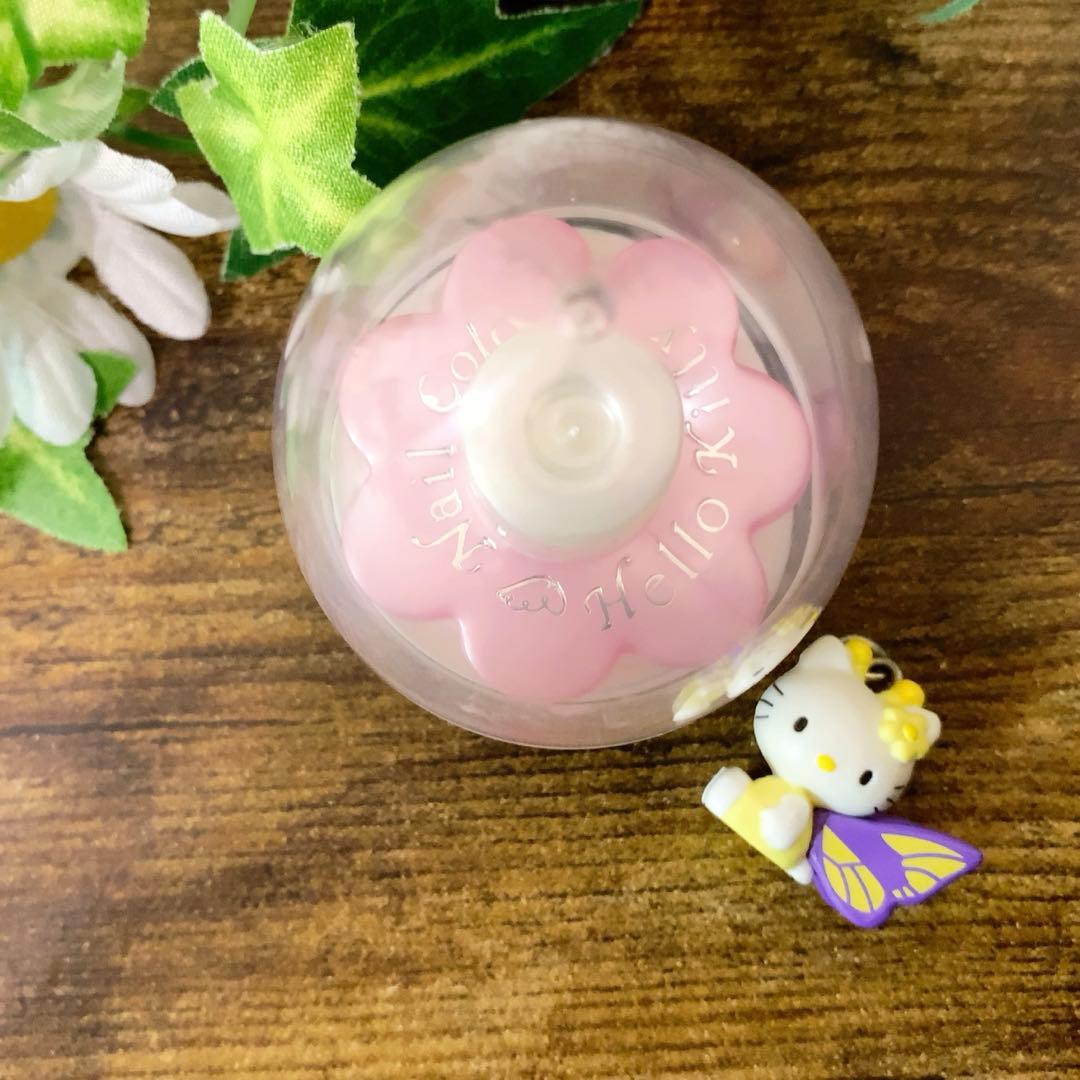 ⭐︎希少⭐︎ハローキティ ネイルカラー　コスメ　マニキュア　マスコット　蝶　当時物