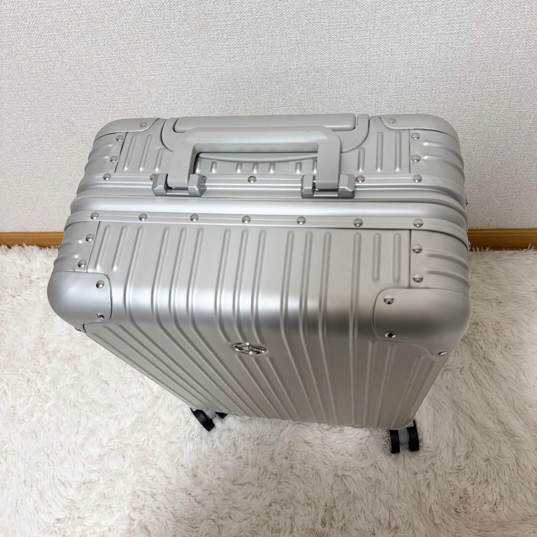 【未使用】Mercedes-Benz キャリーケース スーツケース　32L 4輪