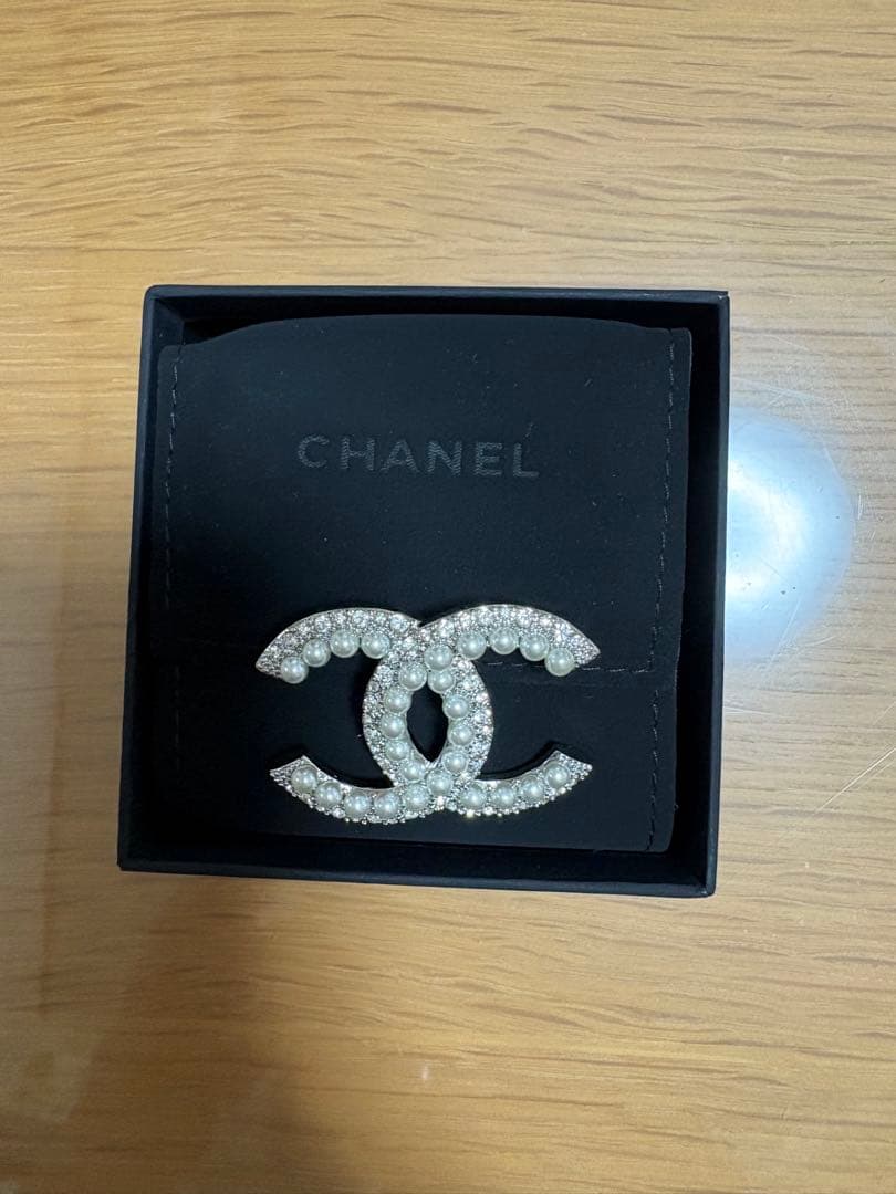 m*5様 CHANEL CCロゴ ブローチ パール　ラインストーン