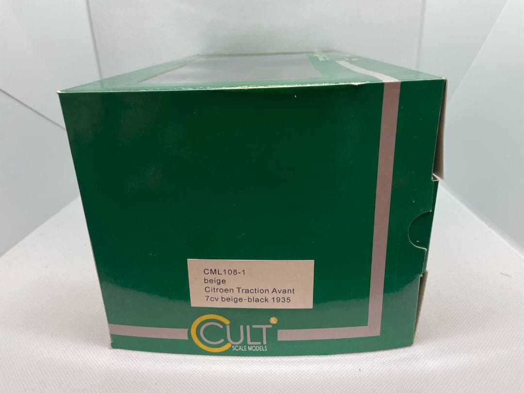 104-030 Cult 1/18 シトロエン Traction Avant