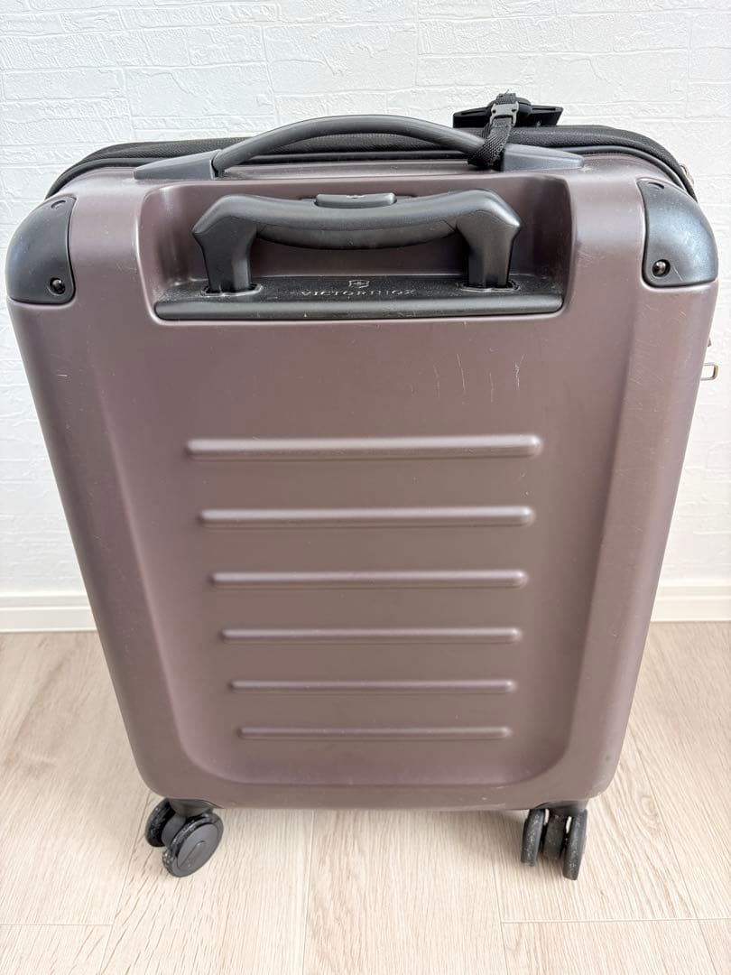 u*a様 Victorinox ブラウン キャリーケース 4輪　機内持ち込み