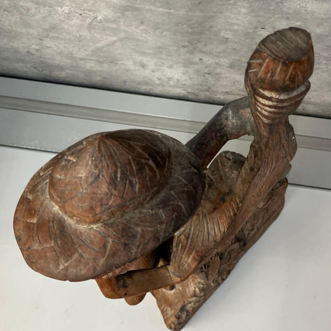 エスニック アジアン 木製 木彫り 工芸品 漁師 男 網漁 投網 置物 オブジェ