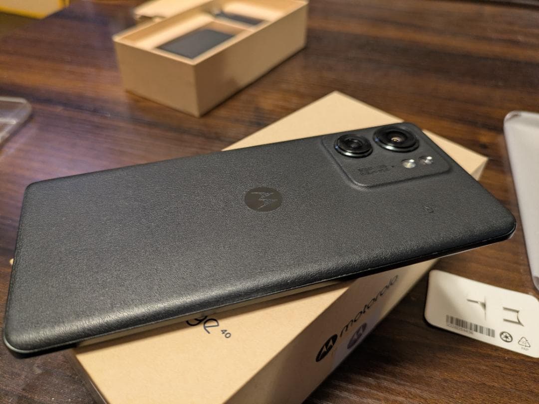 【美品】Motorola Edge 40 8GB 256GB ブラック