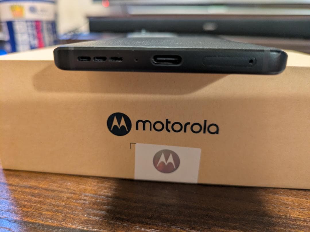 【美品】Motorola Edge 40 8GB 256GB ブラック