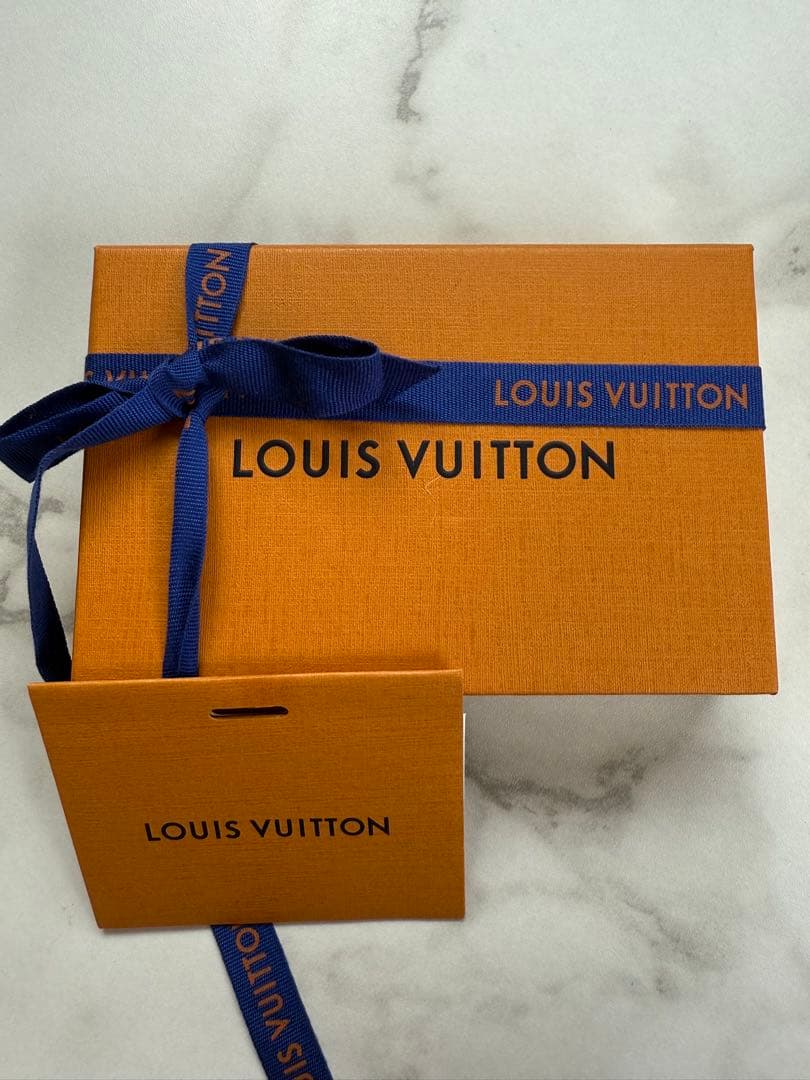 【値下げ中】Louis Vuitton モノグラム　ポルトカルトマグネット