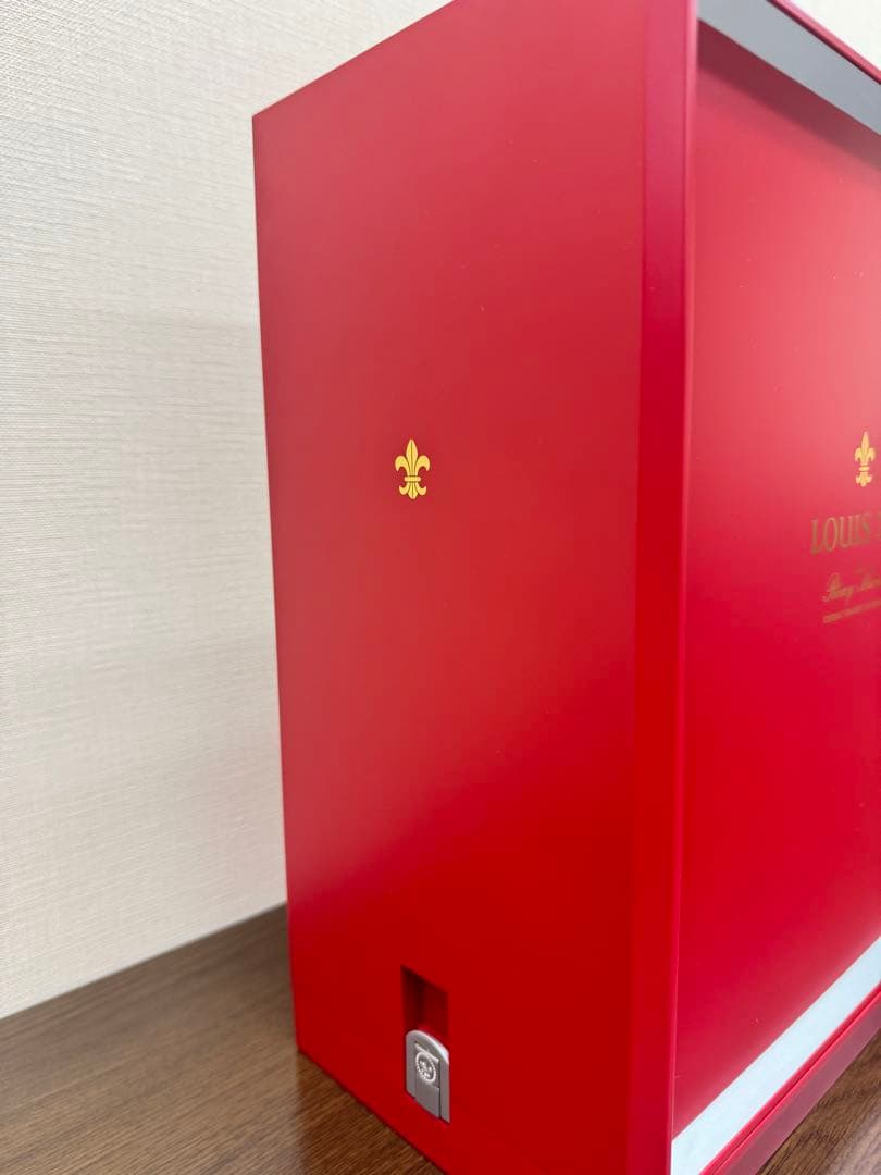 レミーマルタン　ルイ13世　箱付き空き瓶　バカラクリスタルボトル