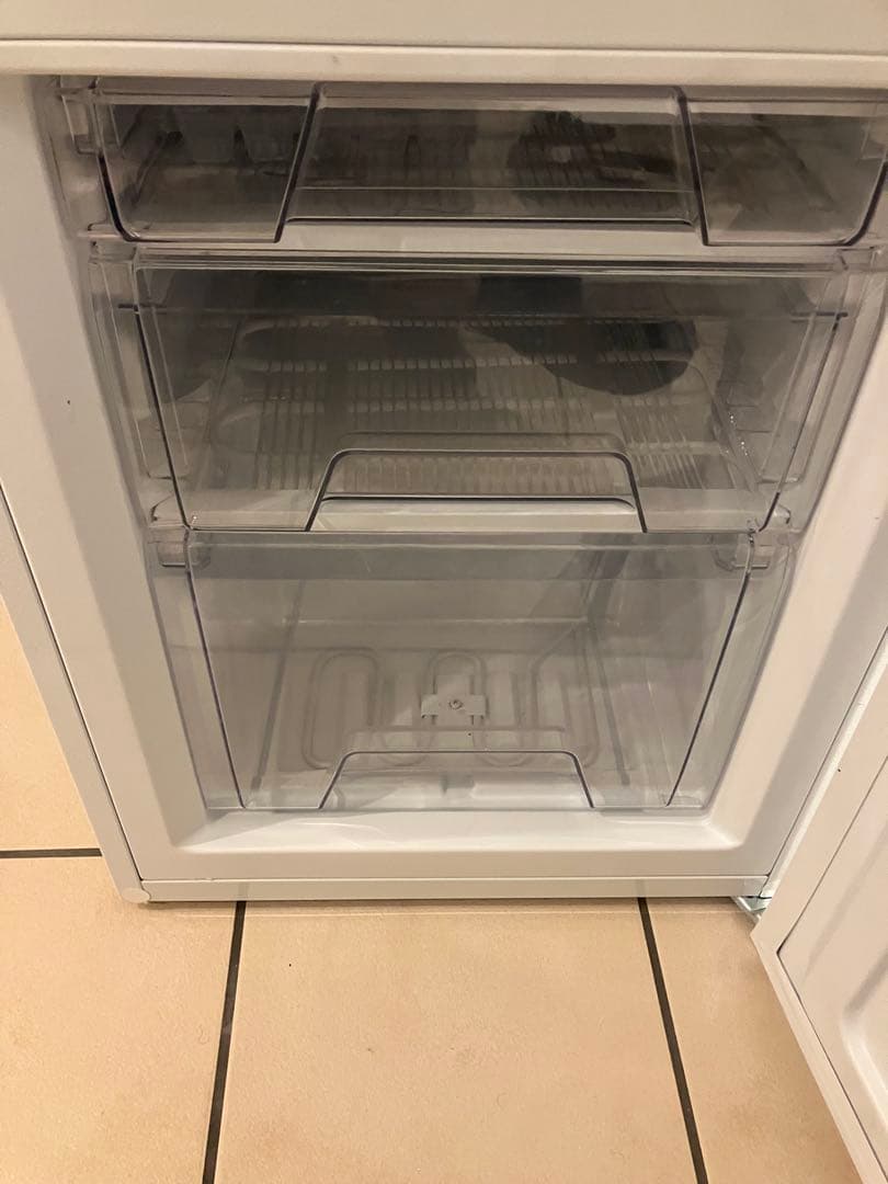 アイリスオーヤマ 冷蔵庫 142L 冷凍室52L IRSD-14A-W