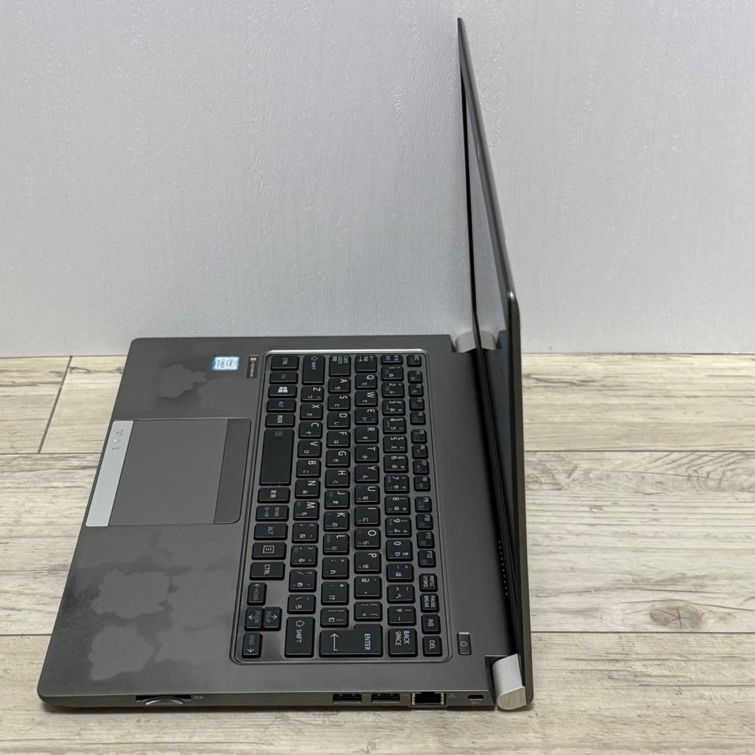 dynabook R63DN 第8世代i5 8GB SSD Windows11