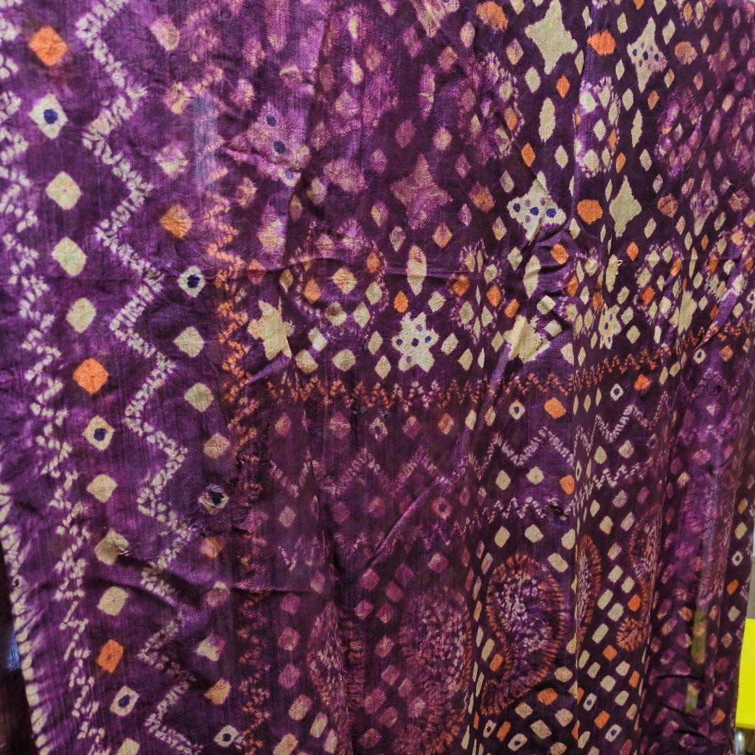 レア　希少品「壁掛け布」「飾り布」「タペストリー」「羽衣のように軽い布」「赤系」