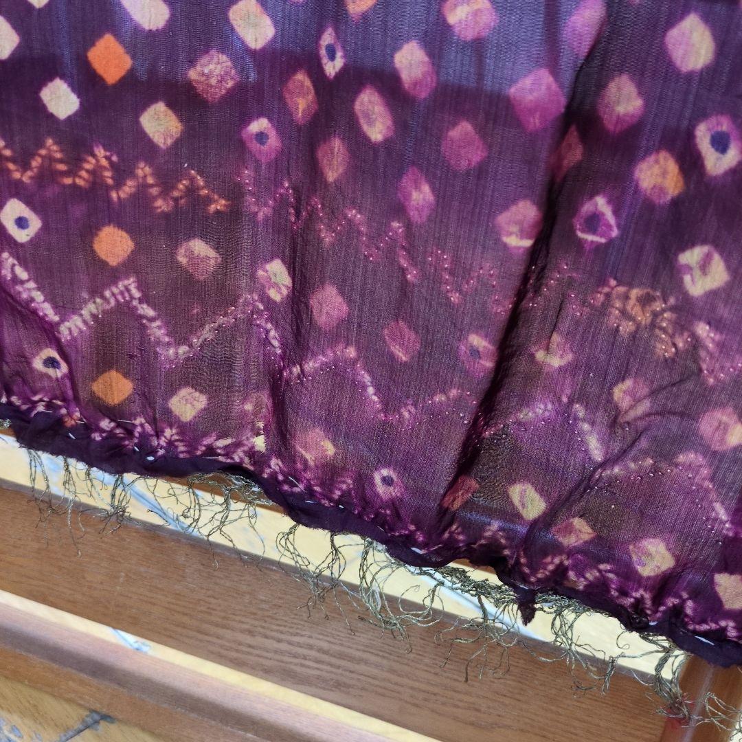 レア　希少品「壁掛け布」「飾り布」「タペストリー」「羽衣のように軽い布」「赤系」