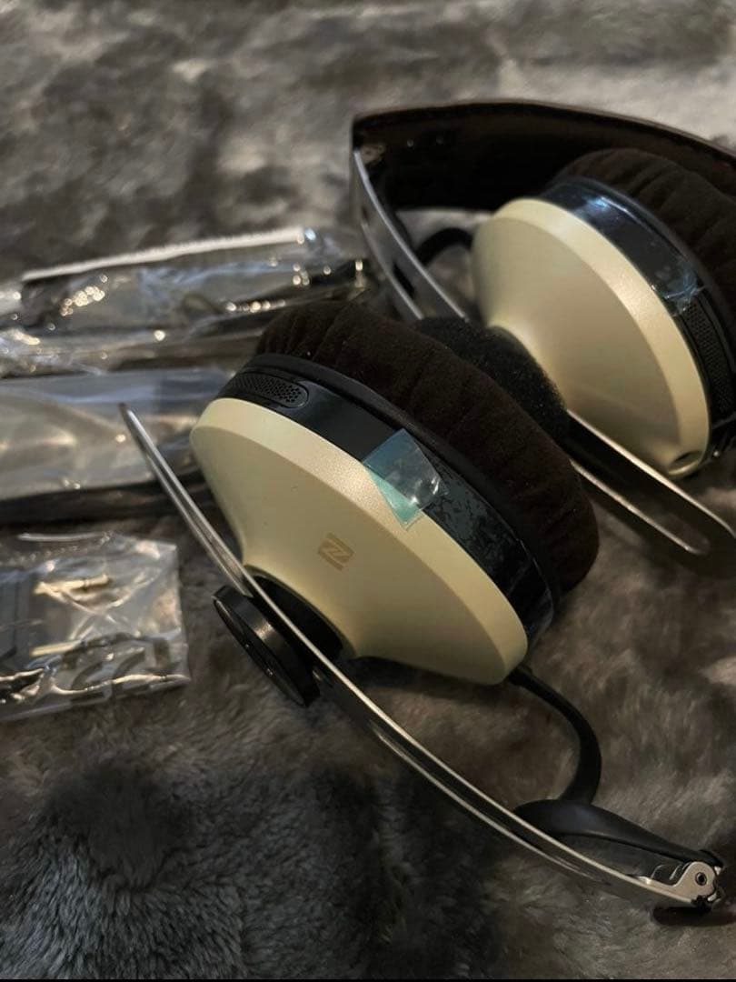 【新品未使用品】SENNHEISER MOMENTUM On-Ear Ivory