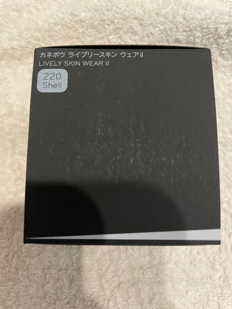 ファンデーション KANEBO LIVELY SKIN WEAR II 220 30g