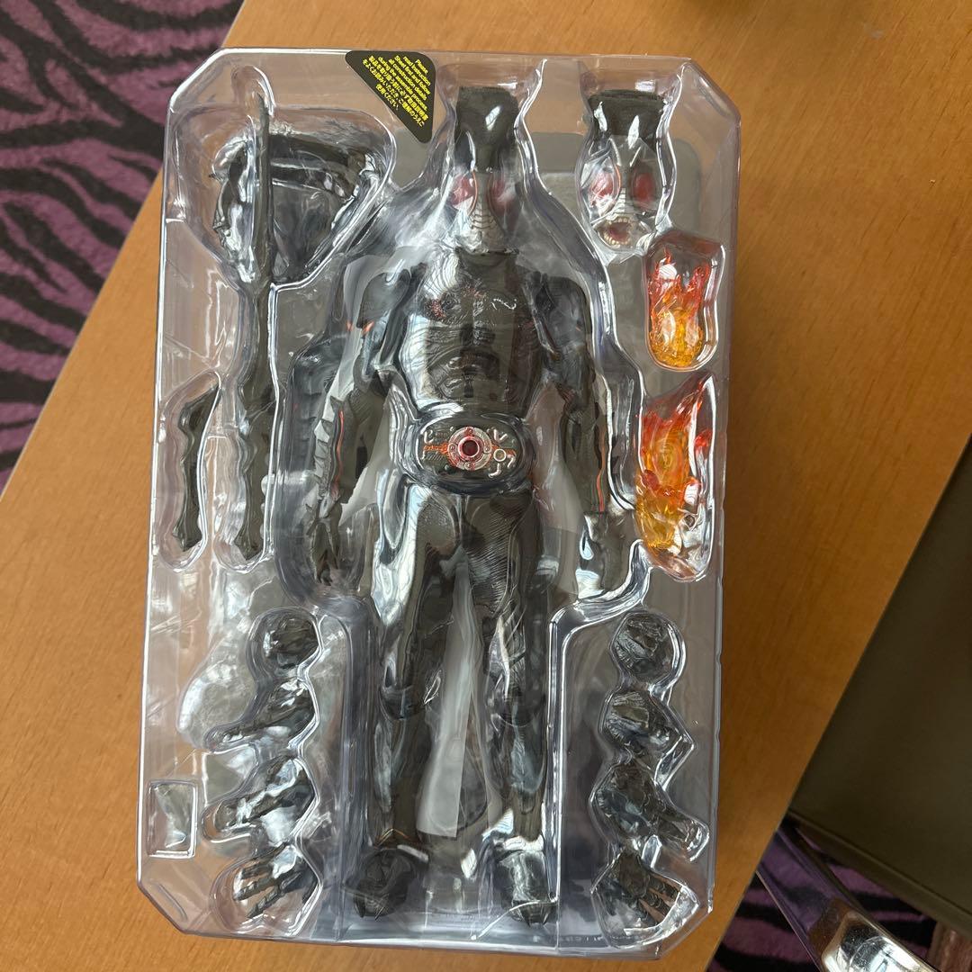 ホットトイズ仮面ライダーBLACKSUN バトルダメージver