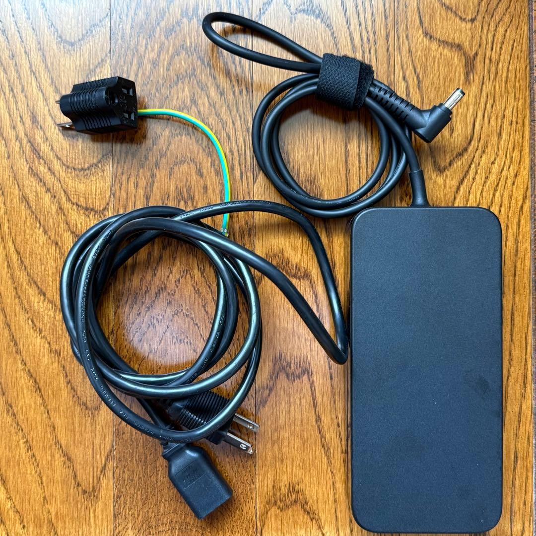 Eve Spectrum 4Kモニター 144Hz 1ms 27インチ