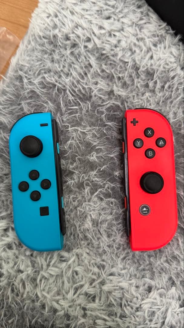 Nintendo Switch 本体 青・赤 Joy-Con 付属品付き