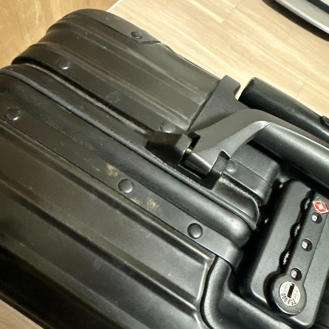 リモワ トパーズ　ステルス　4輪　26L ビジネストロリー