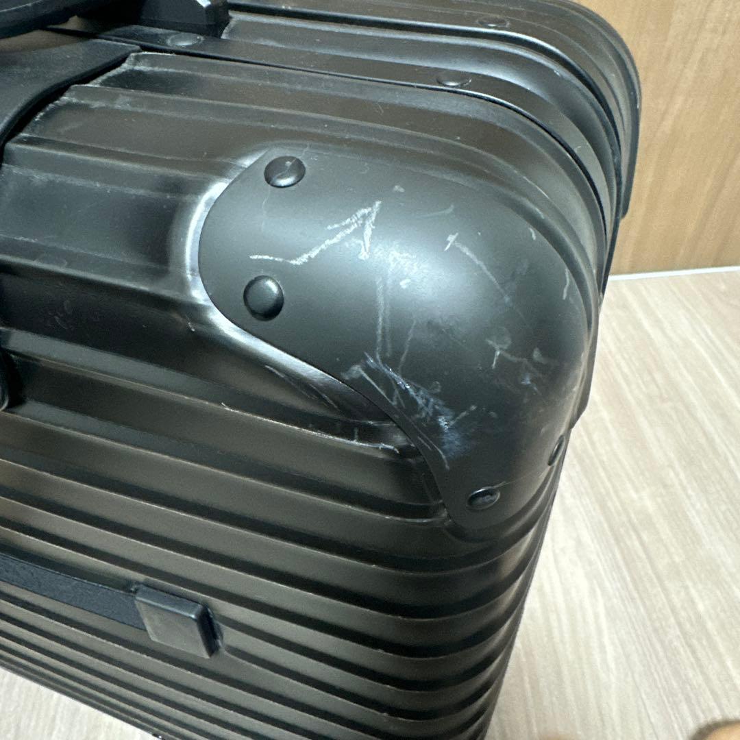 リモワ トパーズ　ステルス　4輪　26L ビジネストロリー