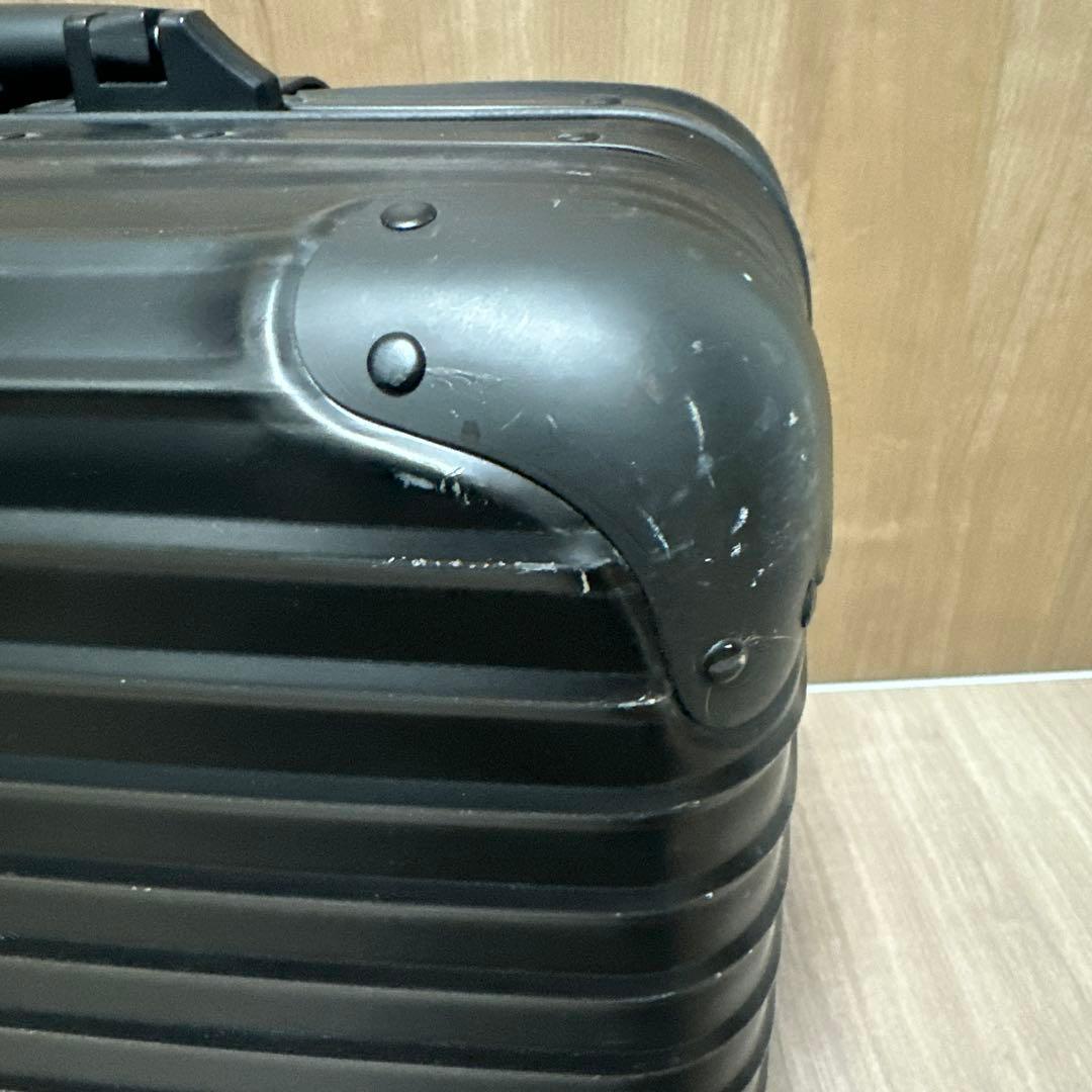 リモワ トパーズ　ステルス　4輪　26L ビジネストロリー