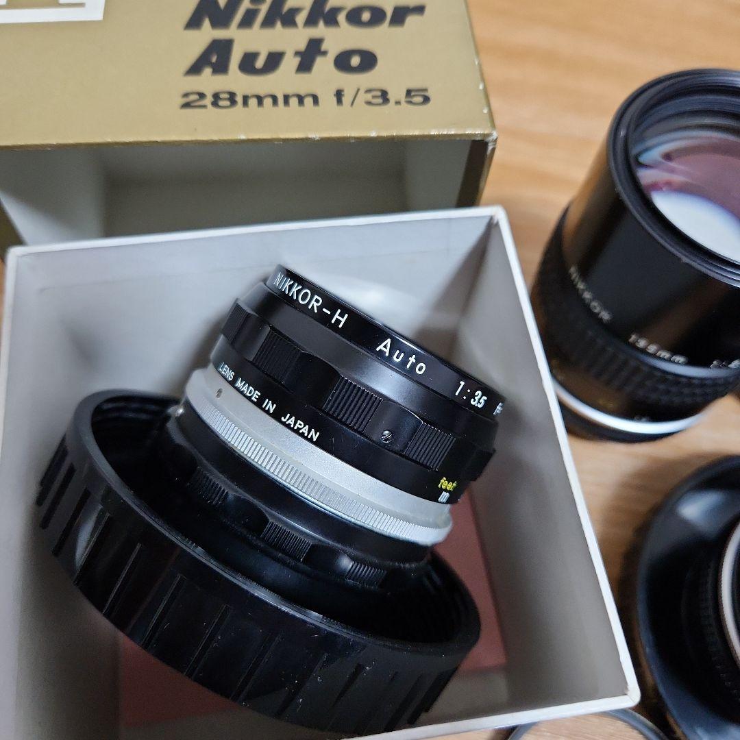 カメラ　レンズ