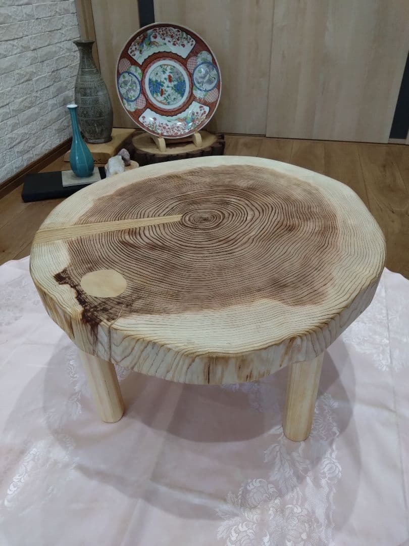 杉の輪切り円形ローテーブル⑰　モネエド❕樹齢約75年杉の模様が綺麗❕