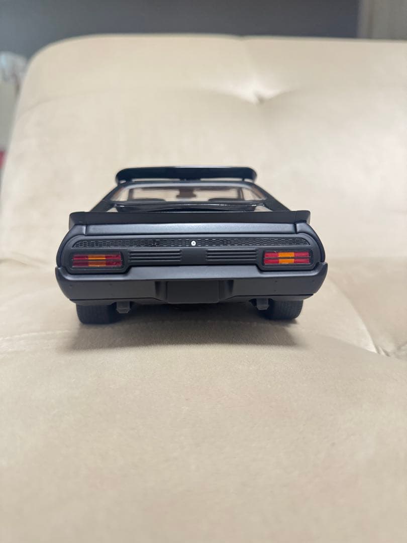 オートアート　マッドマックス　V8インターセプター