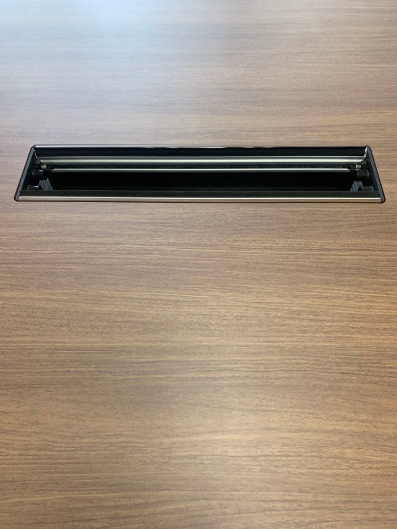 定価100万円越え！オカムラ ラティオ2シリーズ 3600ミーティングテーブル