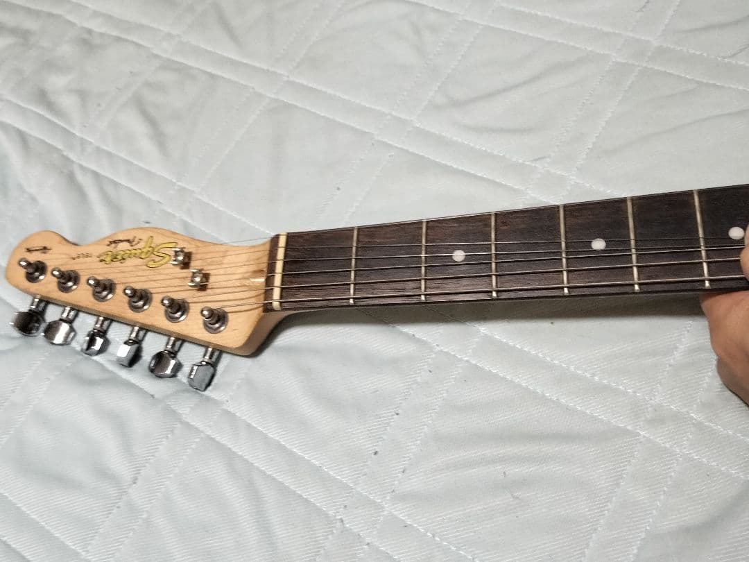 Squier スクワイア テレキャスター 赤 fenderケース付 初心者最適