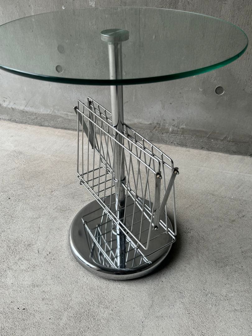 モダン　マガジンラックサイドテーブル　ミッドセンチュリー　スペースエイジ