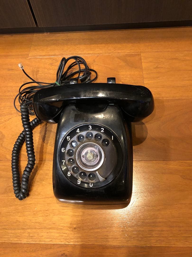 【お値下げ】昭和レトロ　黒電話　ダイヤル式固定電話・600-A1
