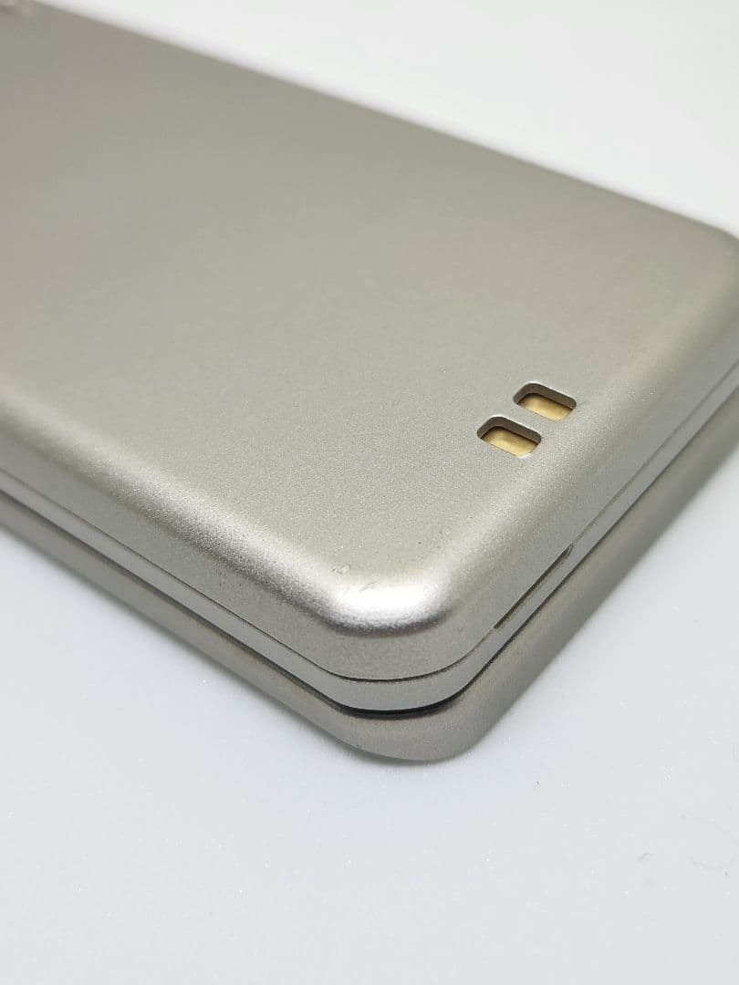 docomo arrows F-41C シルバー折りたたみ式