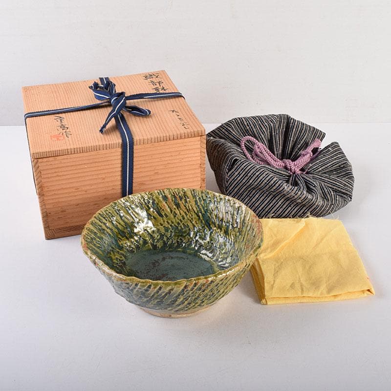 織部焼　加藤重高作　たたき出し　鉢　仕覆付　共布共箱　C　7000