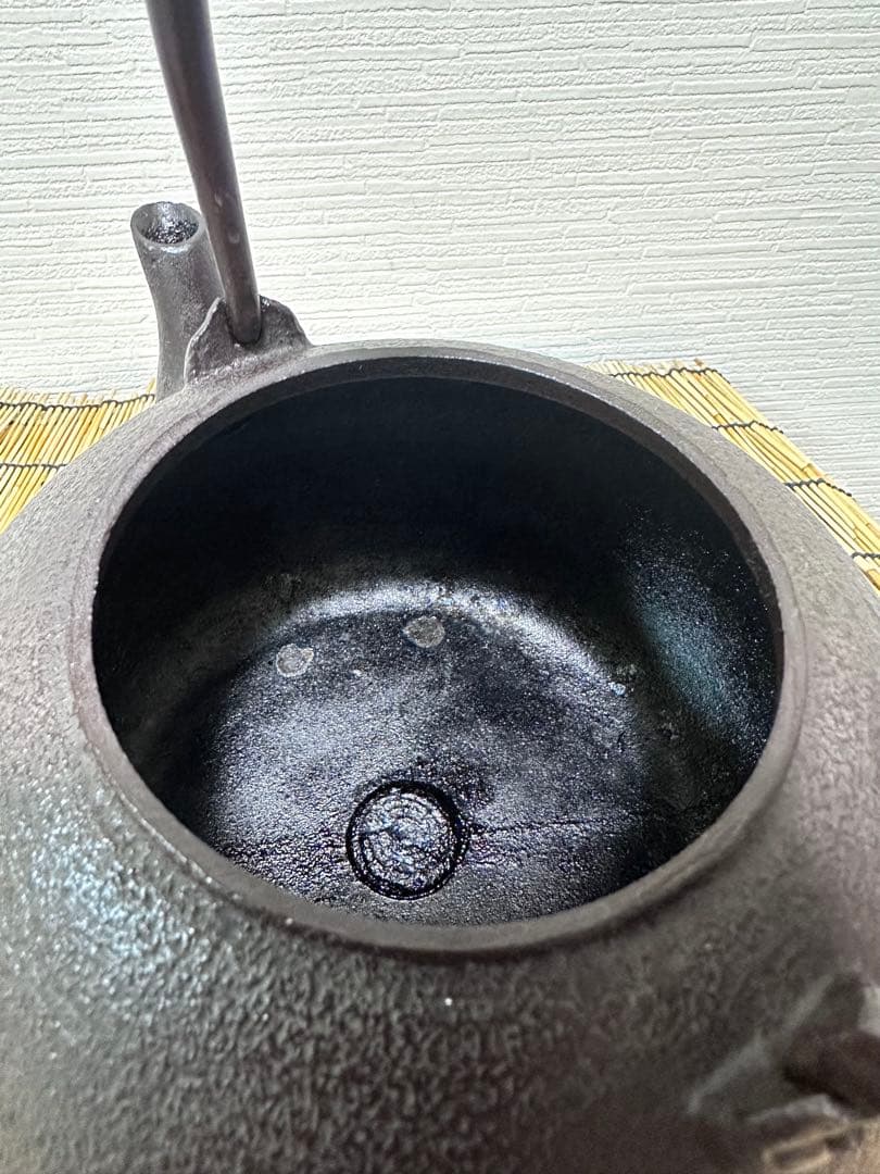 未使用、保管品　南部長文堂　長谷川 光昭造　駒形糸目　南部鉄瓶　南部鉄器　鉄瓶