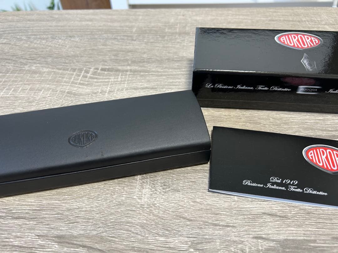 Aurora イプシロン・サテン・ローズゴールド万年筆　ブラック　B10-PN