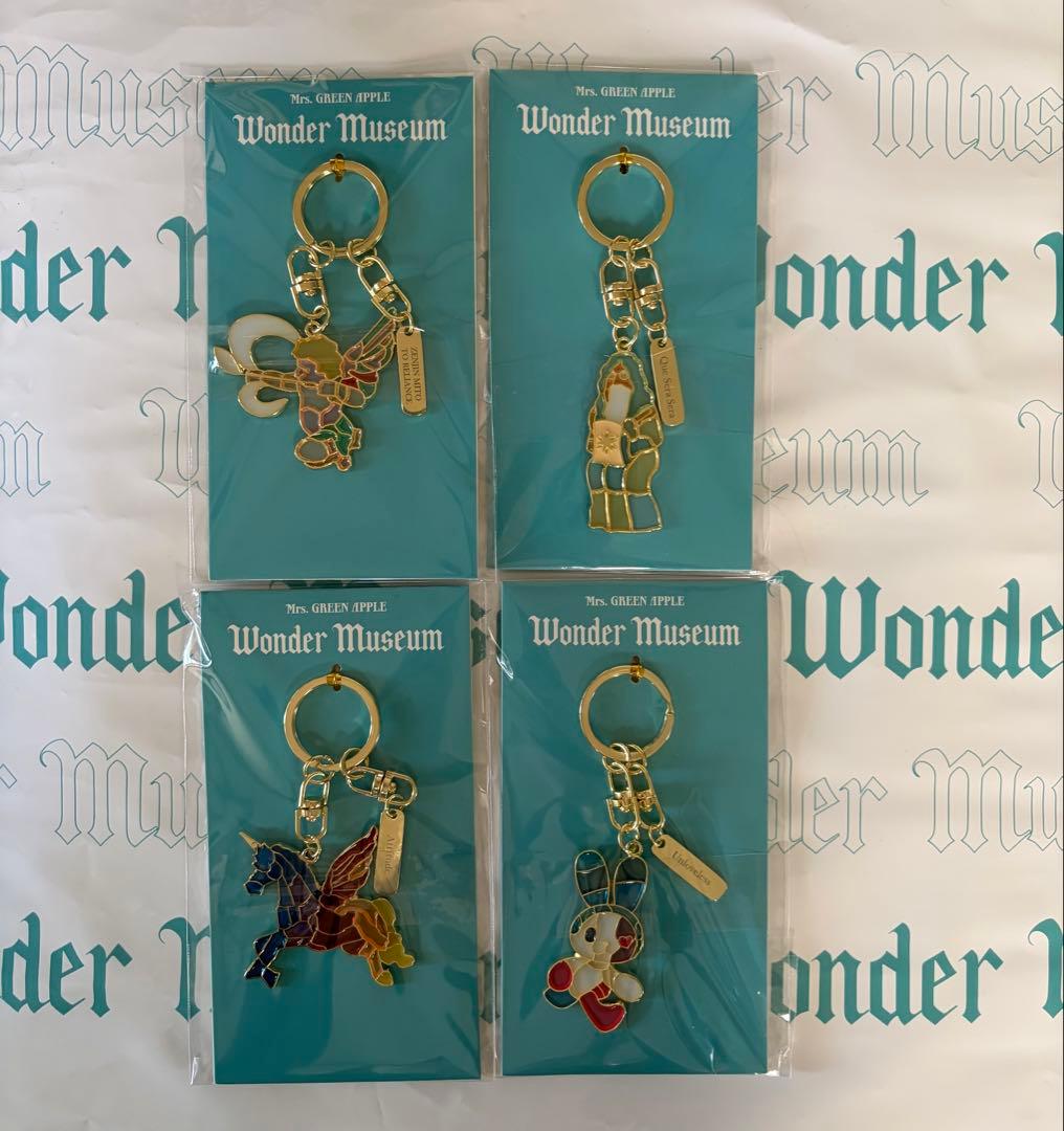ミセスWonder Museumステンドグラスキーホルダー全4種セット　おまけ付