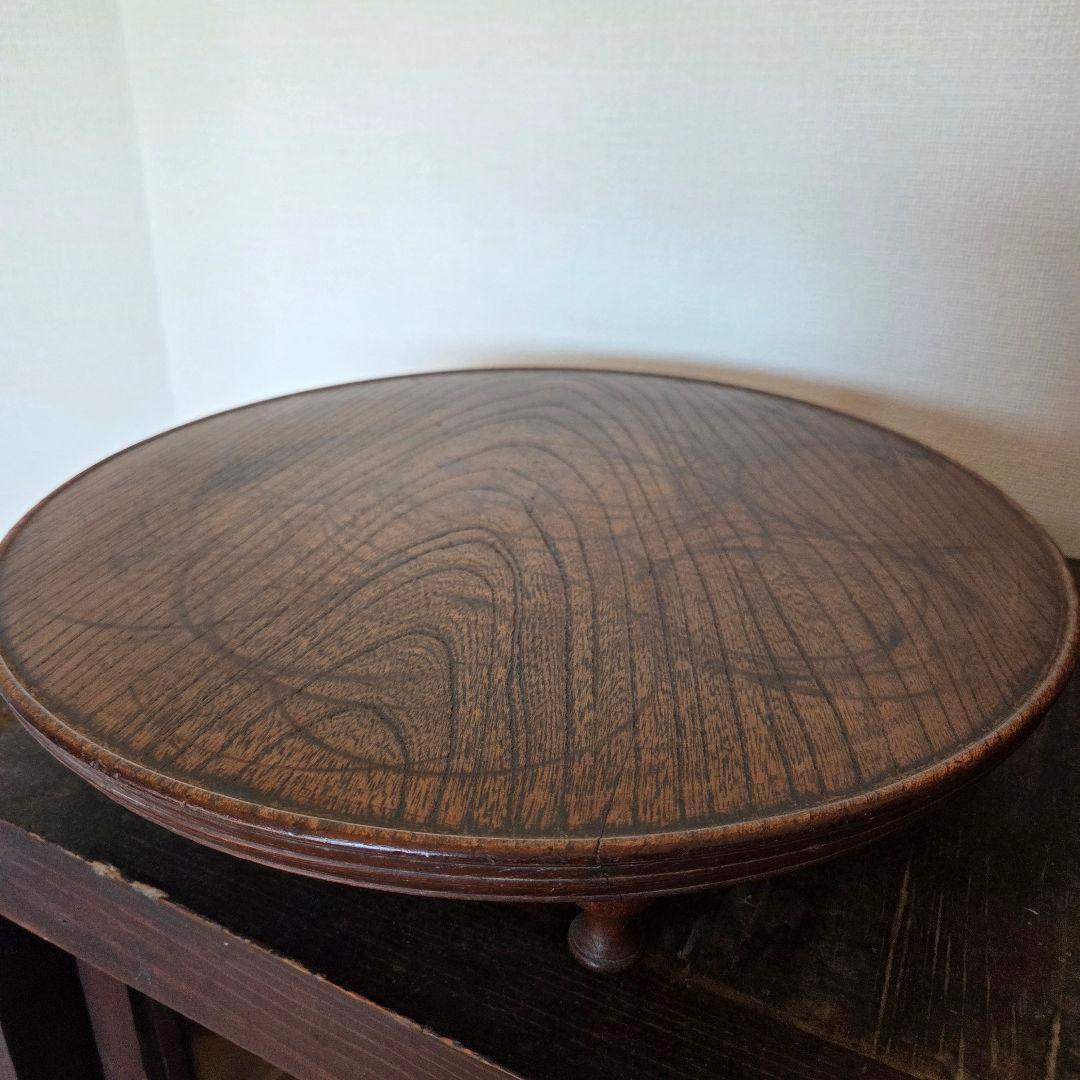 アンティーク雑貨　丸膳　花台　飾り台　ディスプレイ台　古物　三つ脚　展示台