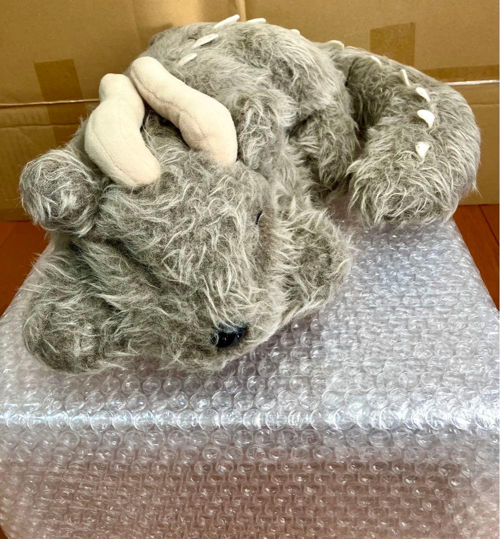 スピッツ　醒めないツアーグッズ　モニャモニャ　ぬいぐるみ　ガラスケース付