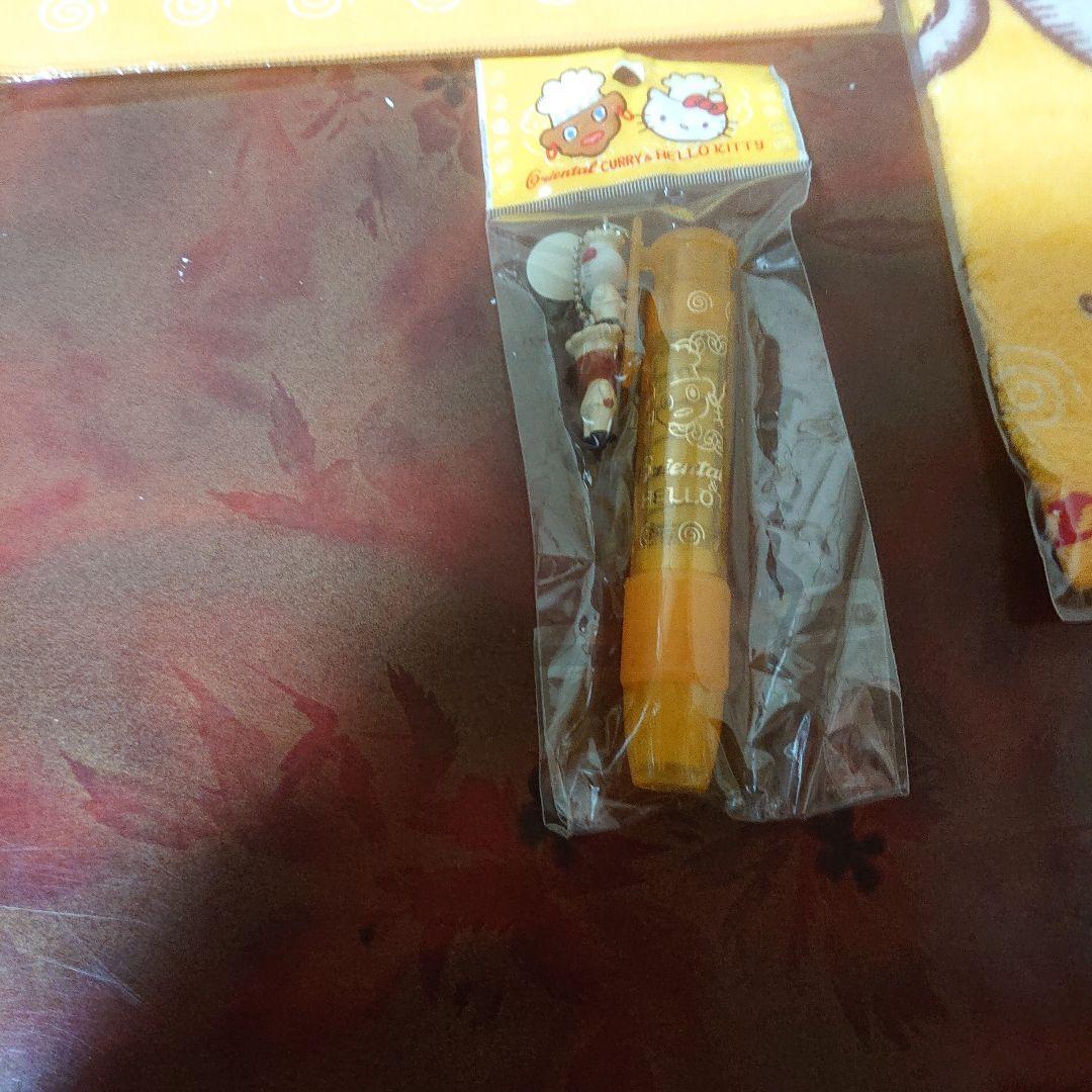 1381 ハローキティ×オリエンタルカリー限定品