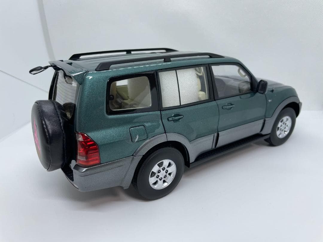 203-010 YC MODEL 1/18 三菱 パジェロ グリーン