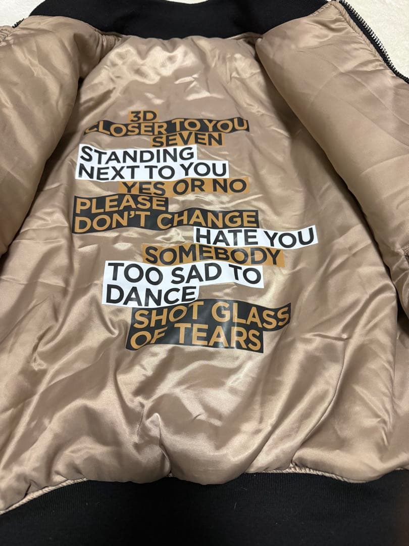 BTS ジョングク GOLDEN OVERSIZED BOMBER JACKET