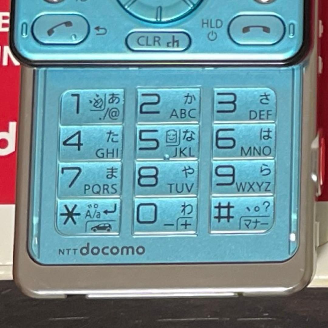 【新品未使用】ドコモ P-03C 13.2メガピクセル ブルー　docomo
