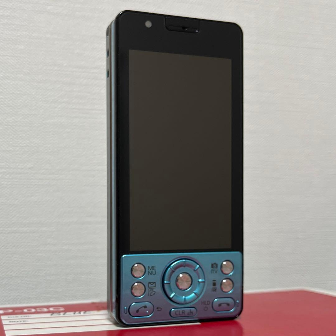 【新品未使用】ドコモ P-03C 13.2メガピクセル ブルー　docomo